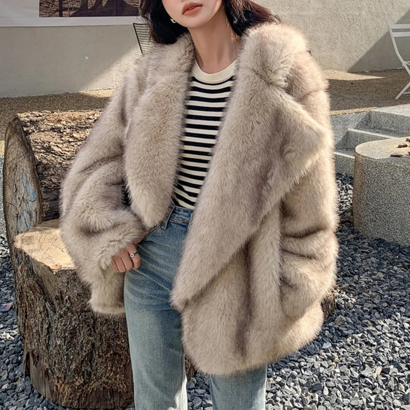 Women's Oversized Faux Fur Coat – Fluffy Winter Statement Jacket