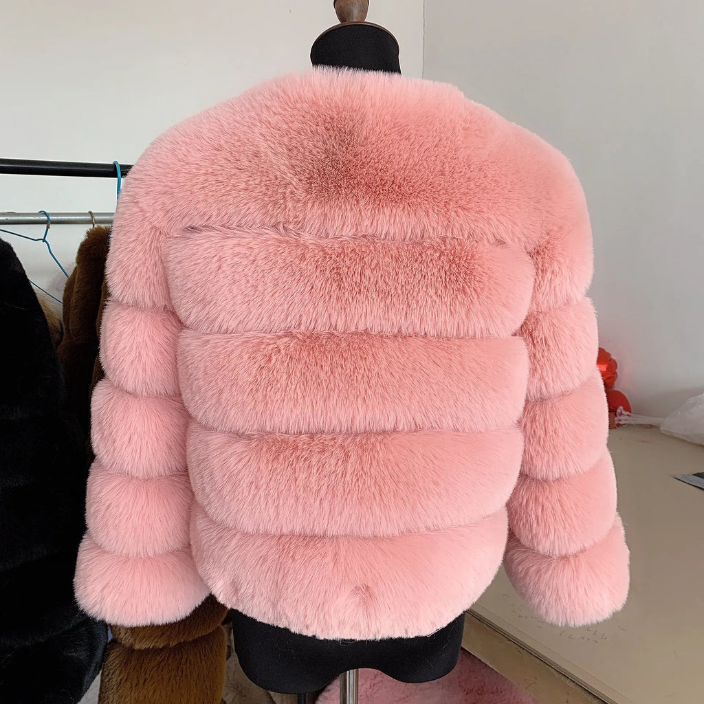 Women's Cropped Faux Fur Jacket – Plush Winter Statement Coat