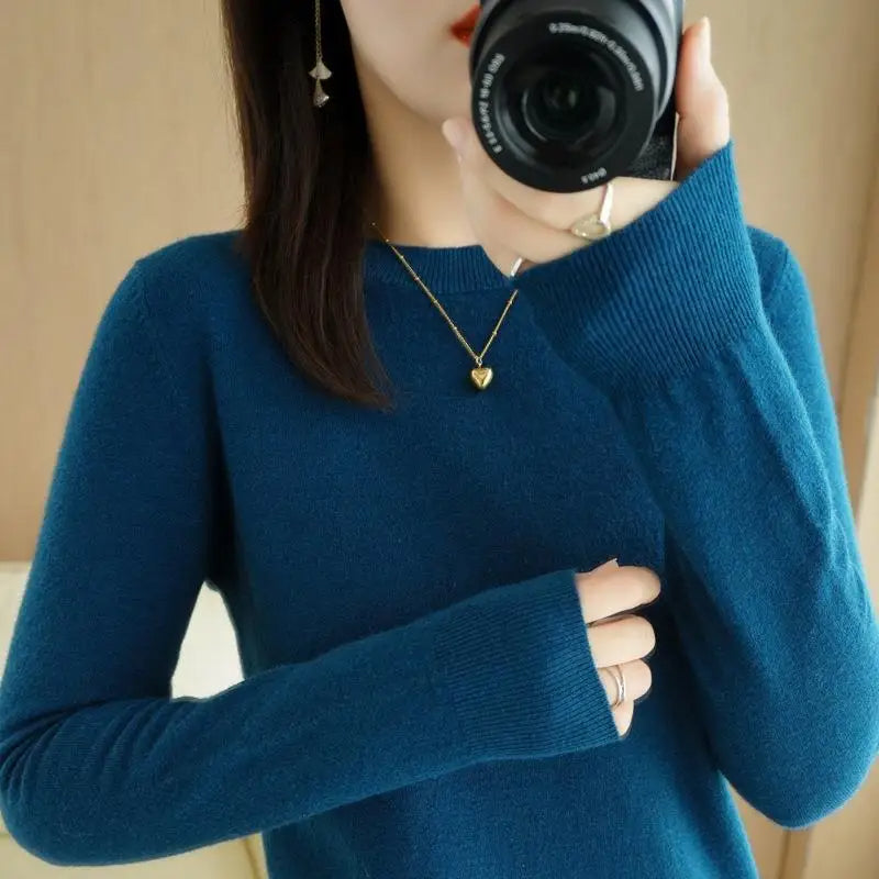 Women's Crew Neck Sweater – Lightweight Long Sleeve Knit Sweater