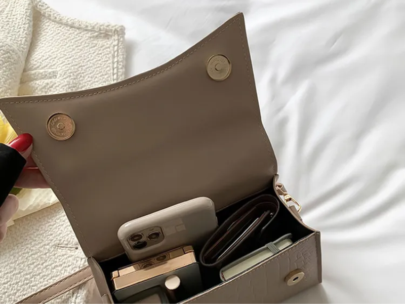 Women's Everyday Handbag – Convenient Casual Handbag – Andrea