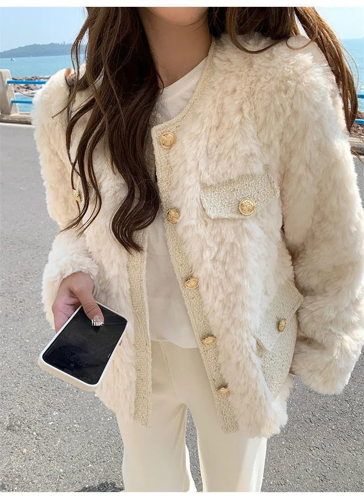Women's Faux Fur Collar Coat – Cropped Plush Winter Jacket