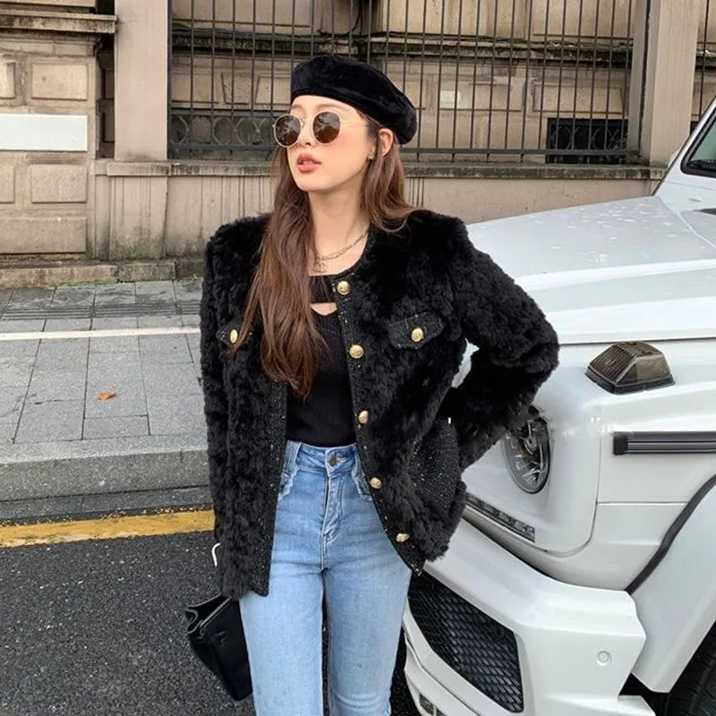 Women's Faux Fur Collar Coat – Cropped Plush Winter Jacket