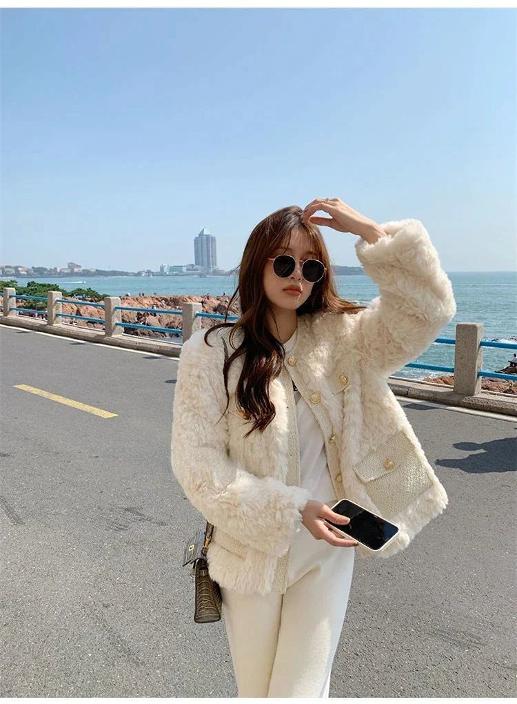 Women's Faux Fur Collar Coat – Cropped Plush Winter Jacket
