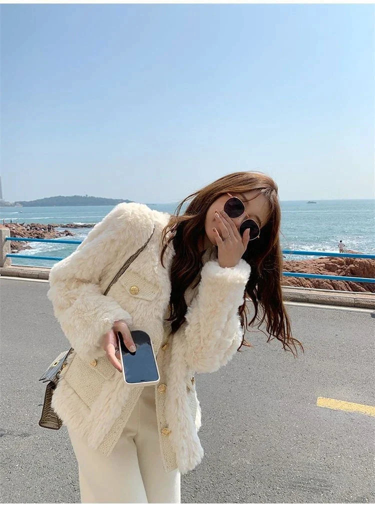 Women's Faux Fur Collar Coat – Cropped Plush Winter Jacket