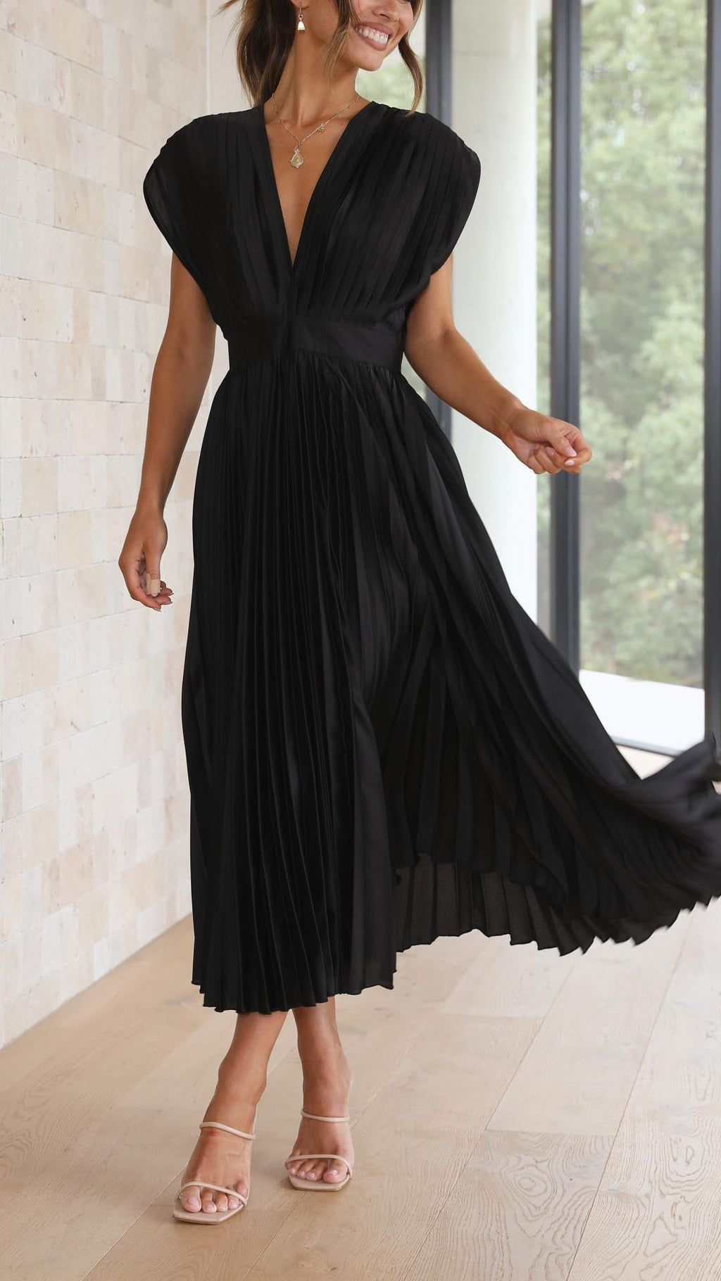 Women's Pleated Maxi Dress – Flowing Occasion Dress
