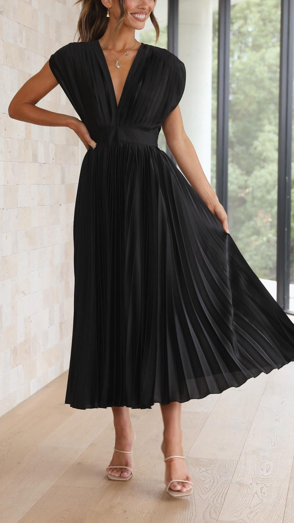 Women's Pleated Maxi Dress – Flowing Occasion Dress
