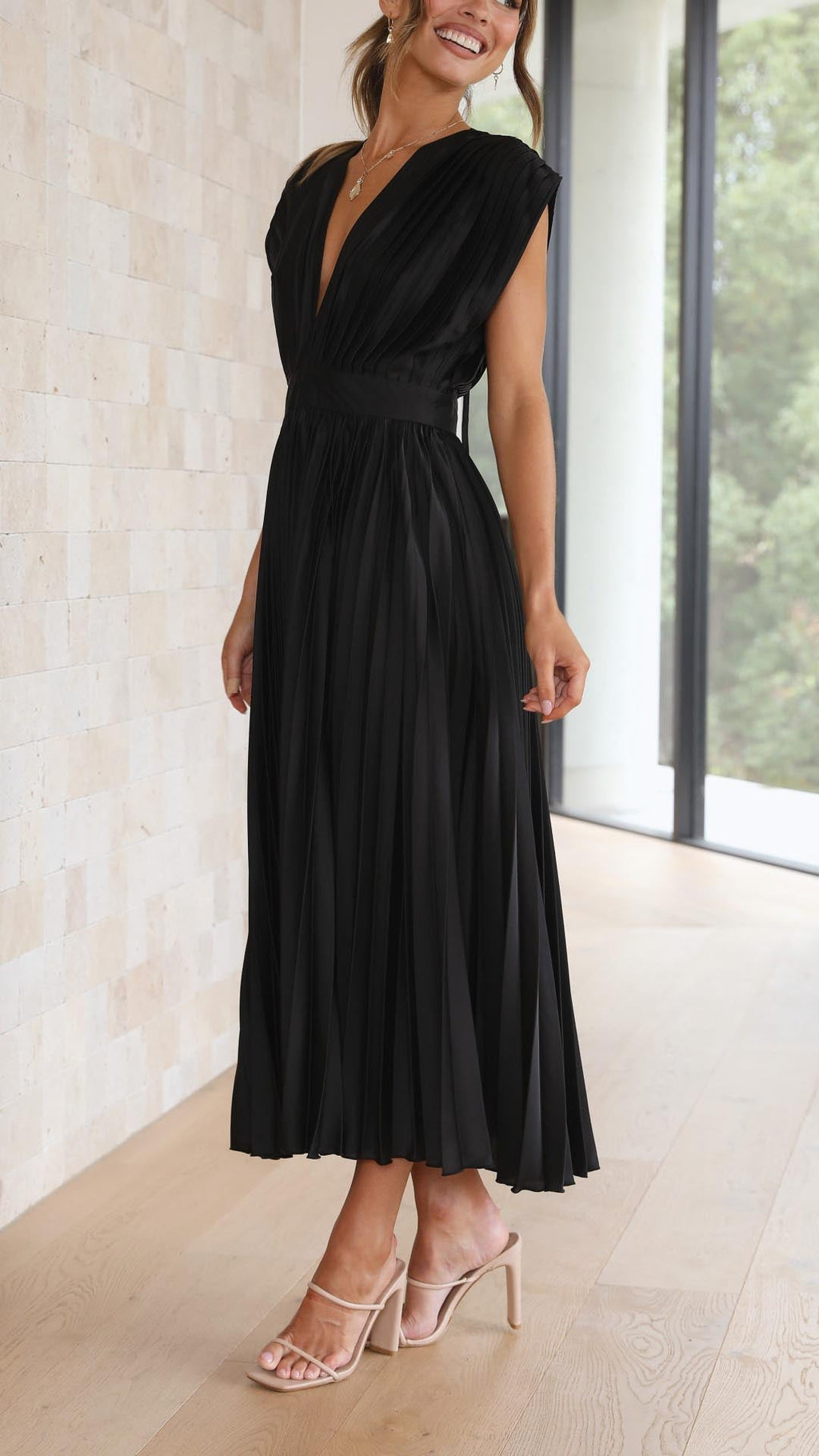 Women's Pleated Maxi Dress – Flowing Occasion Dress
