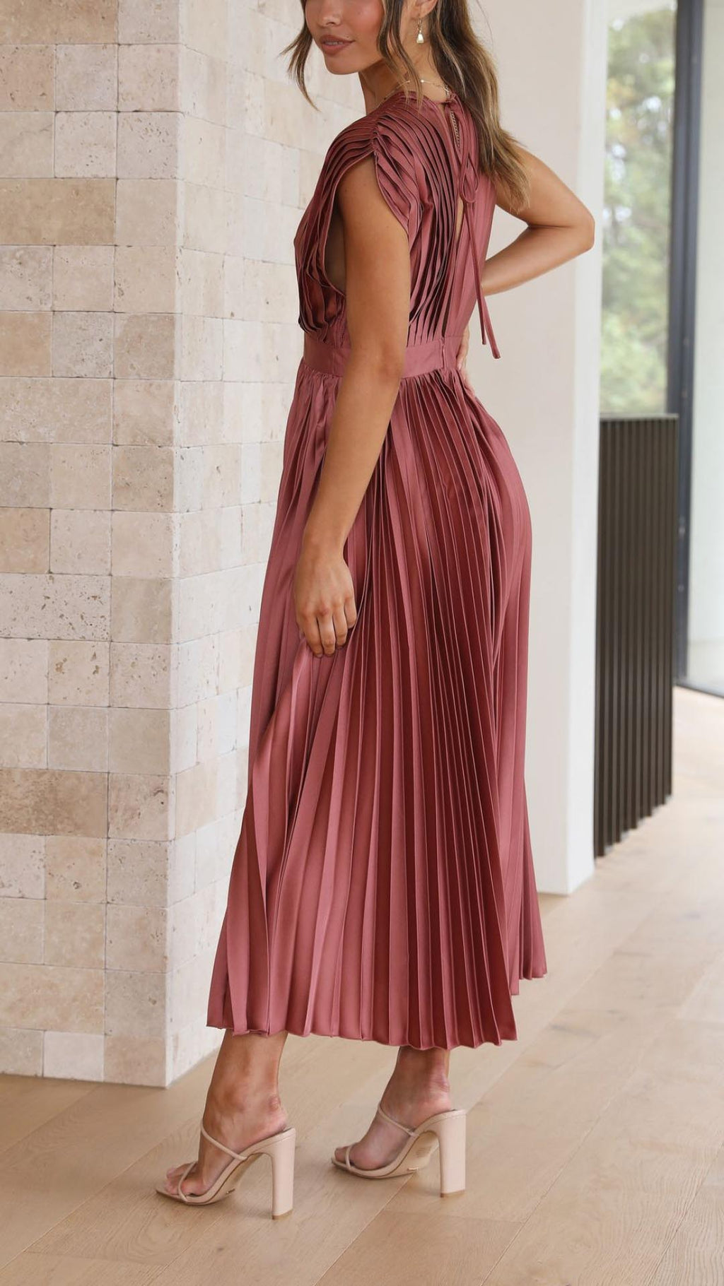 Women's Pleated Maxi Dress – Flowing Occasion Dress