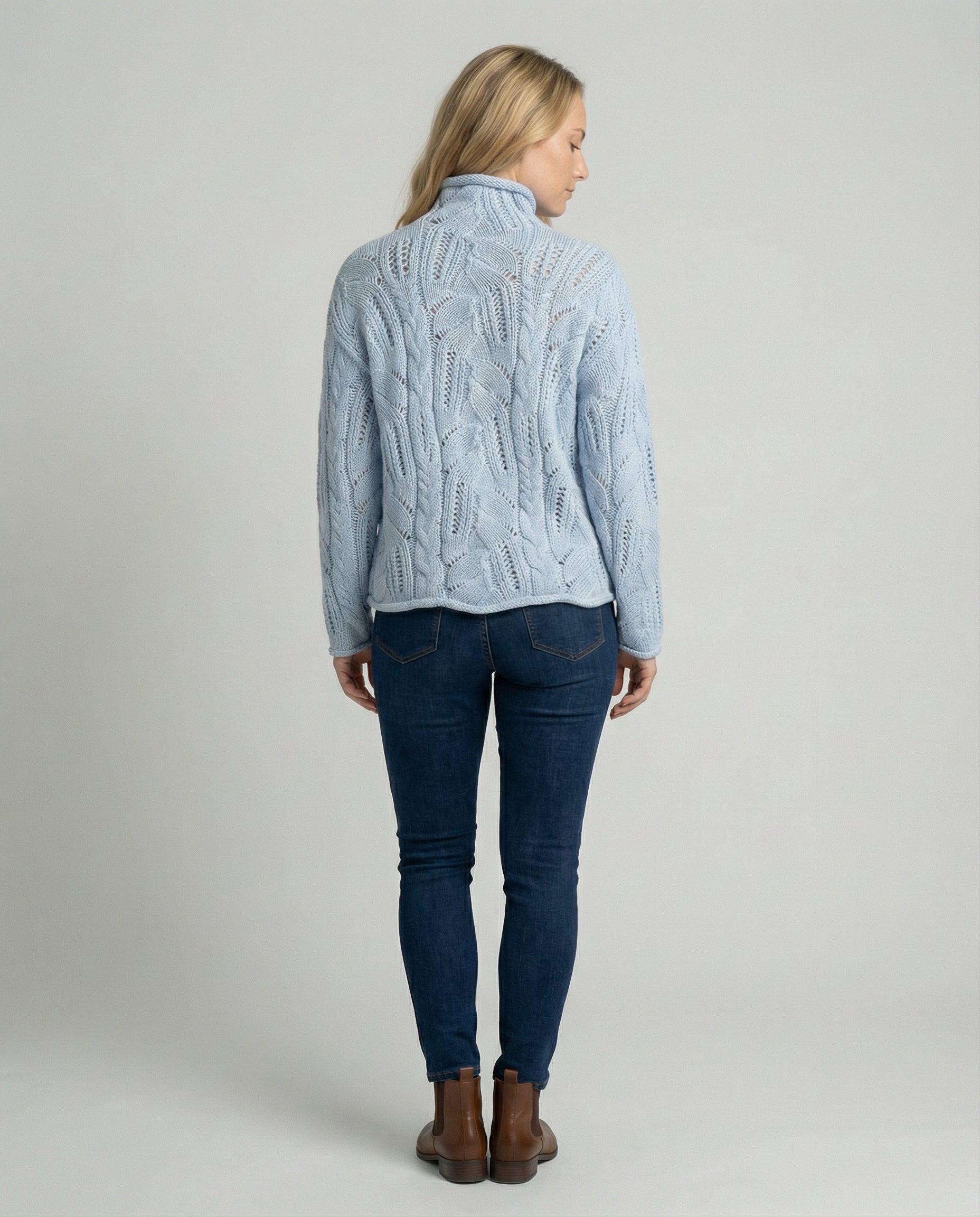 Women's Minimalist Knit Sweater – Classic Crew Neck Long Sleeve Pullover