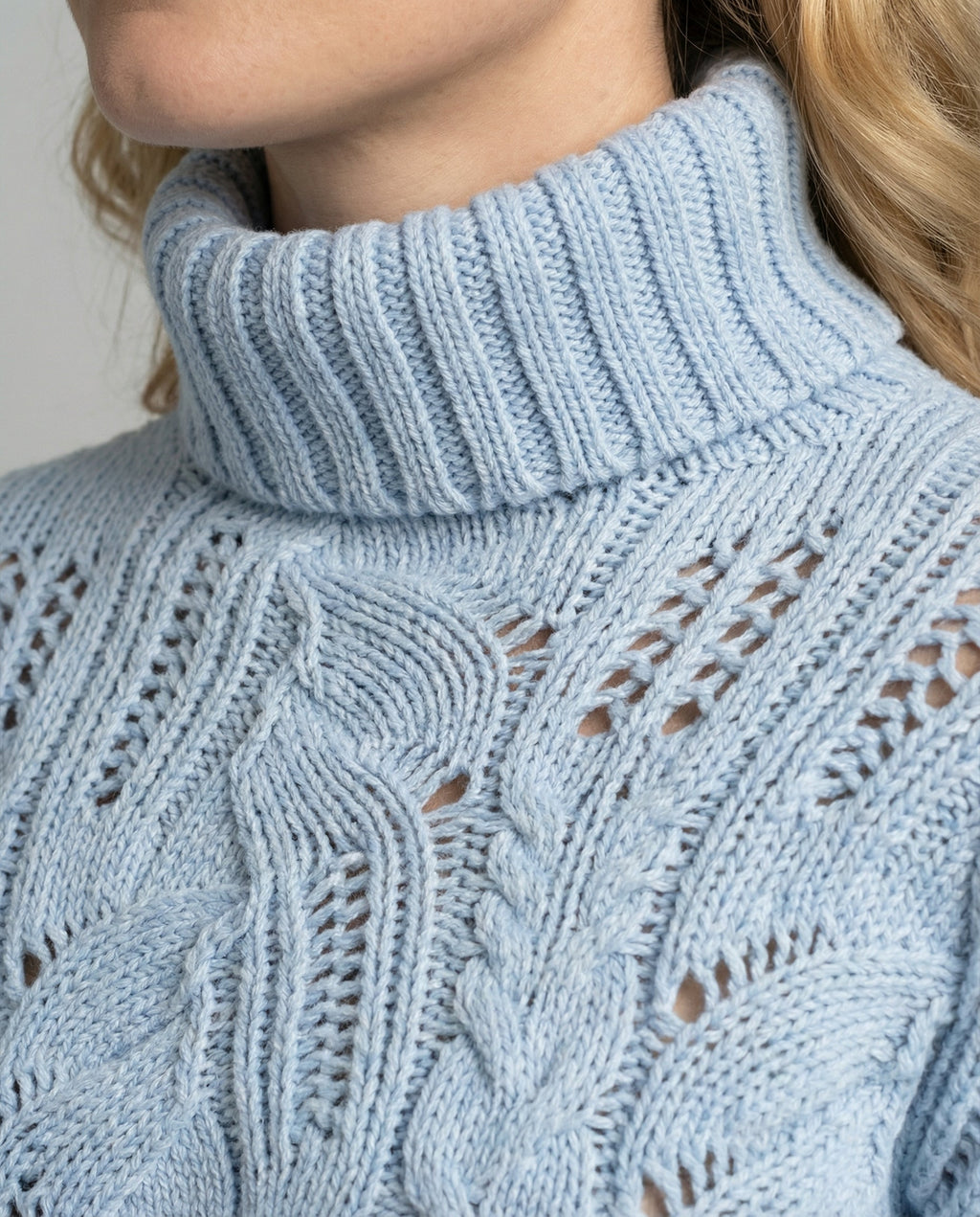 Women's Minimalist Knit Sweater – Classic Crew Neck Long Sleeve Pullover