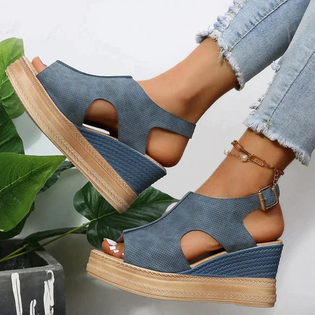 Women's Platform Sandals with Thick Footbed and Secure Straps
