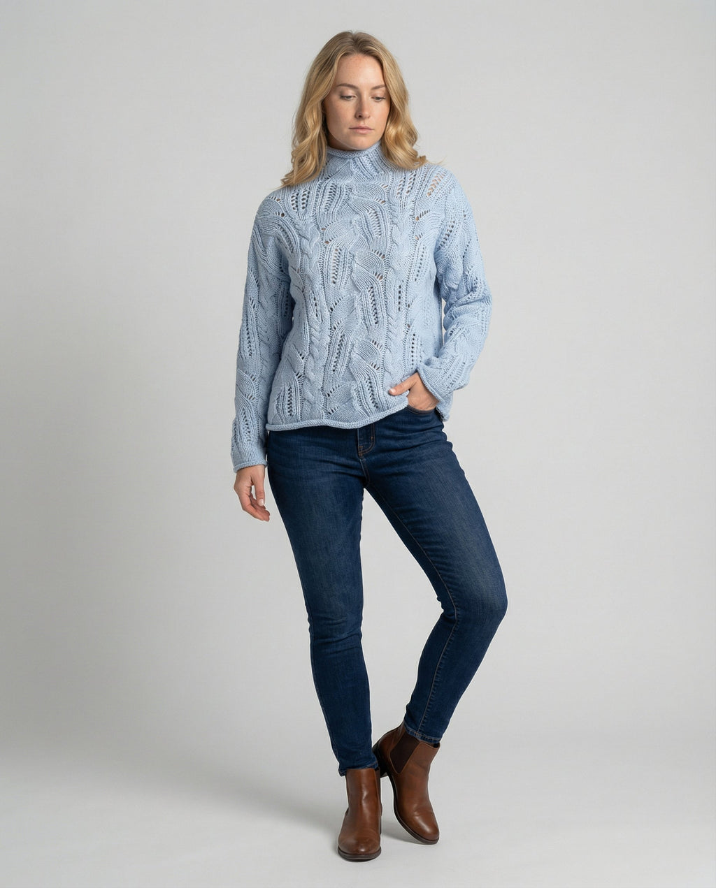 Women's Minimalist Knit Sweater – Classic Crew Neck Long Sleeve Pullover