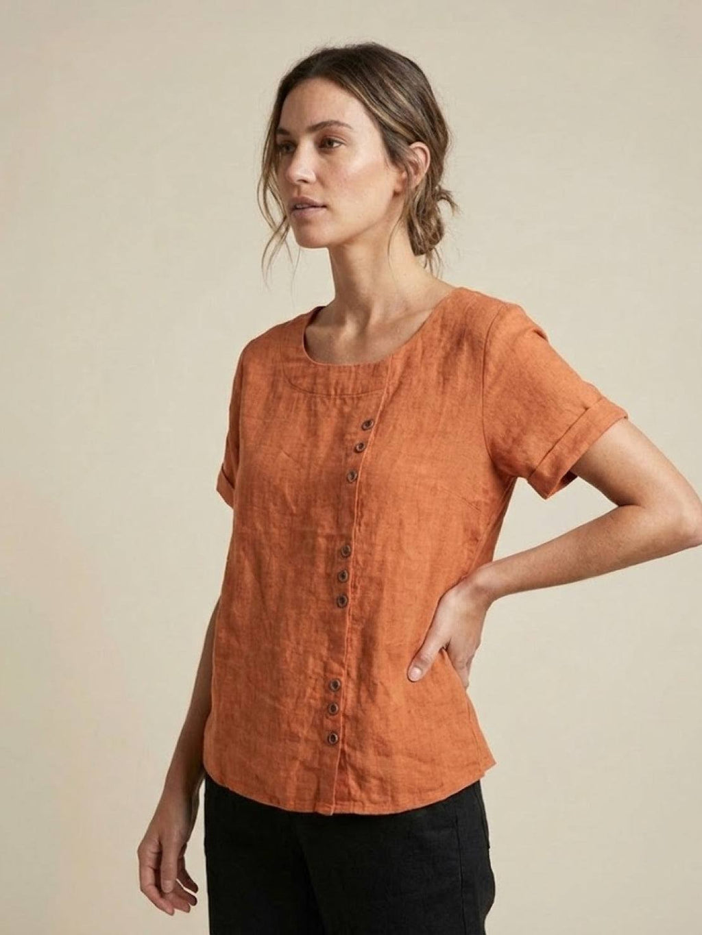 Women's Button Blouse with Crew Neck and Relaxed Silhouette