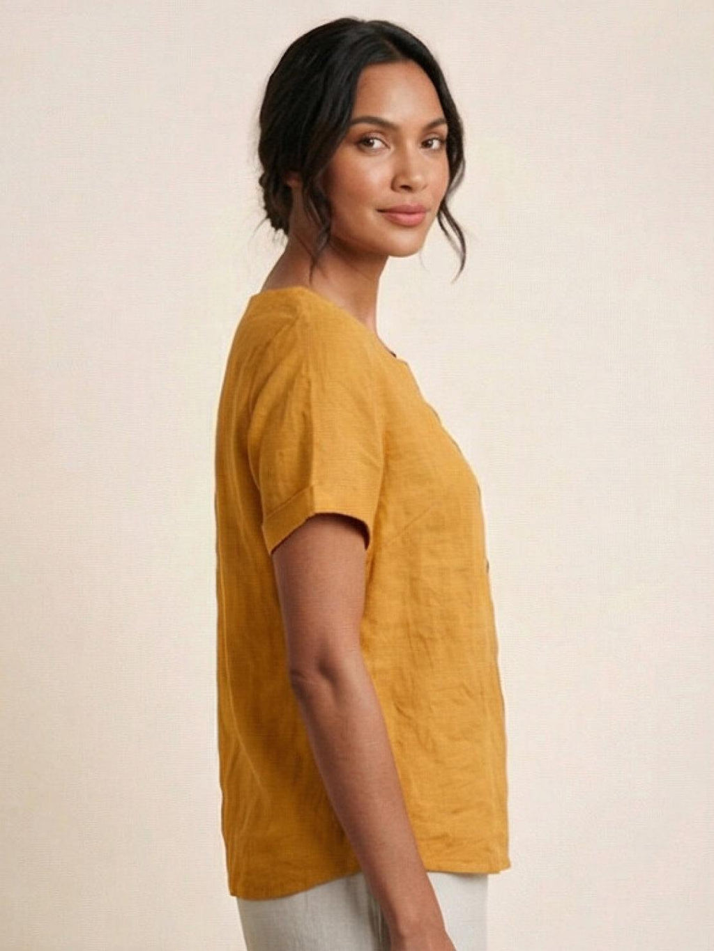 Women's Button Blouse with Crew Neck and Relaxed Silhouette