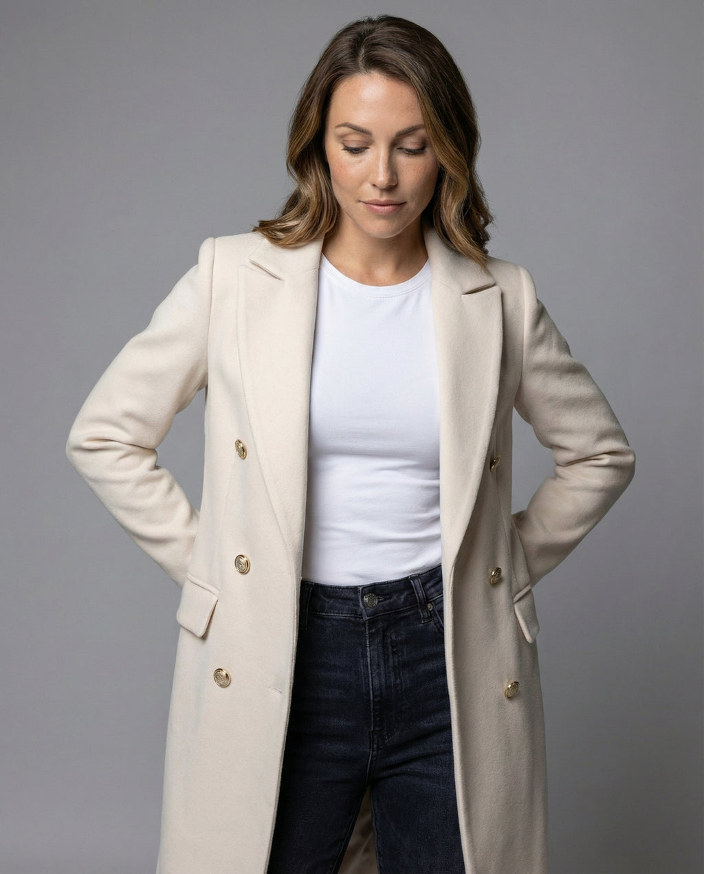 Women's Double-Breasted Winter Coat – Tailored Long Sleeve Overcoat